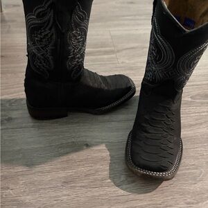 Black Western Cowboy Boots